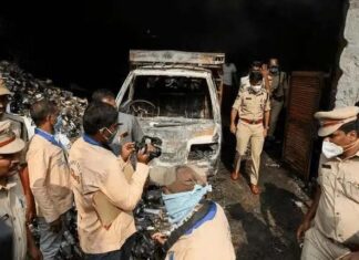 11 Dead In South India Warehouse Fire